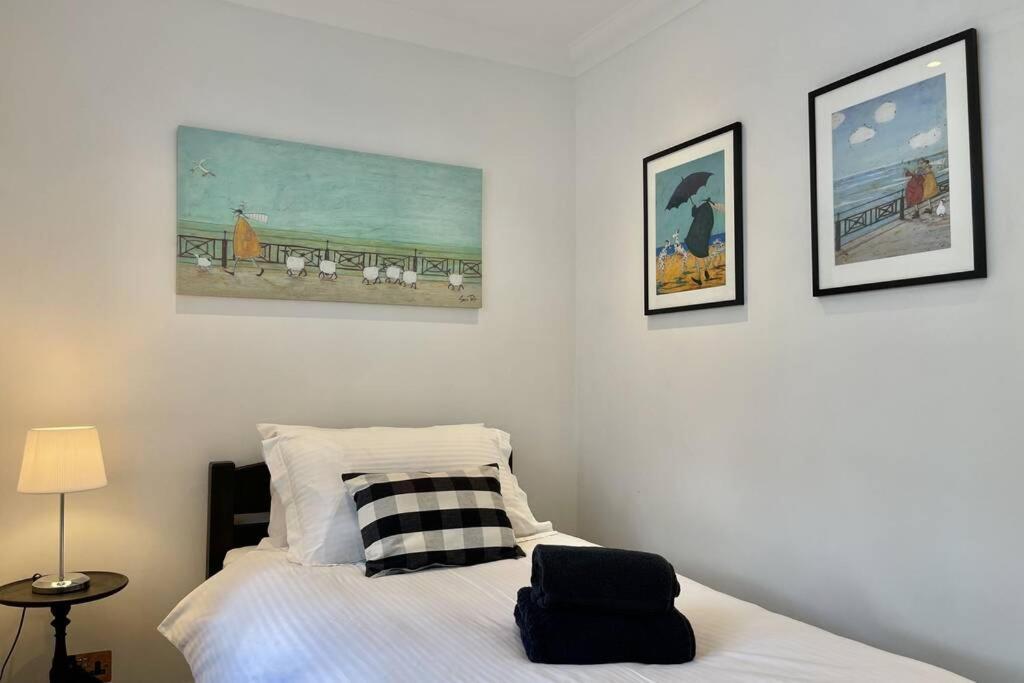 Lavender Apartment - Spacious Apartment Close To The Beach เดล ภายนอก รูปภาพ